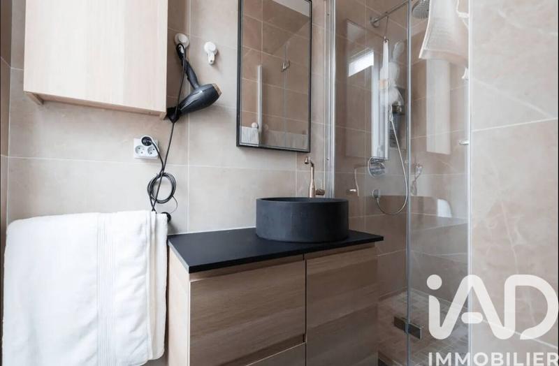 Appartement - 201 m² - 6 pièces