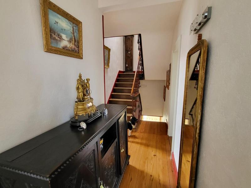 Maison - 198 m² - 9 pièces