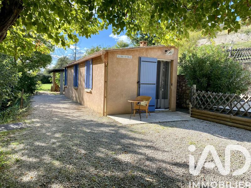 Maison - 204 m² - 8 pièces