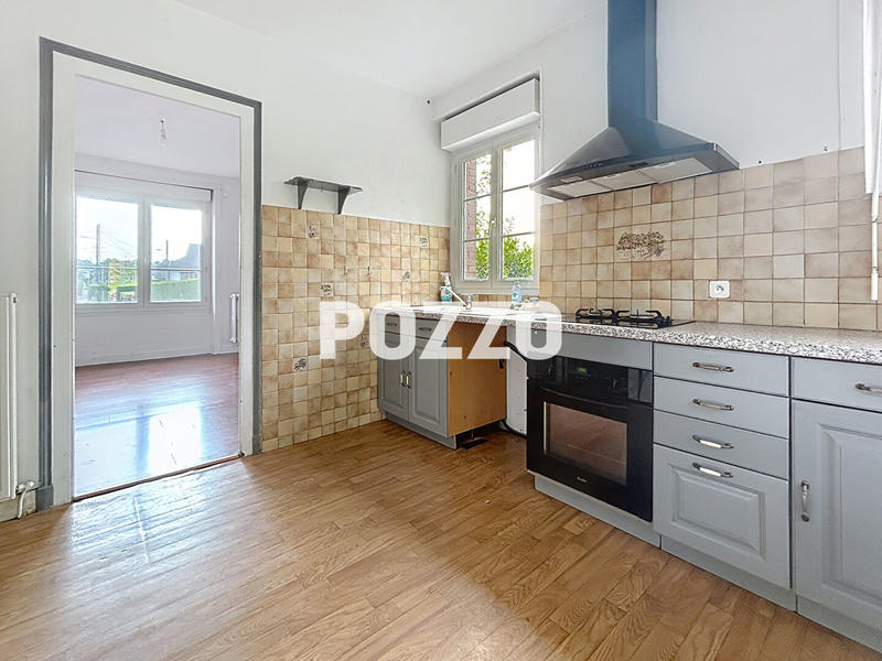 Maison - 92 m² - 5 pièces