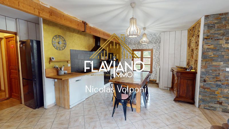 Appartement - 193 m² - 5 pièces