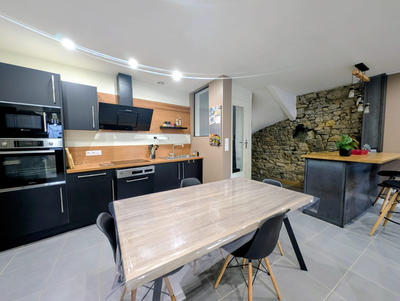 Maison de village - 80 m² - 4 pièces