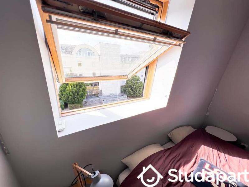 Chambre - 9 m² - 1 pièce