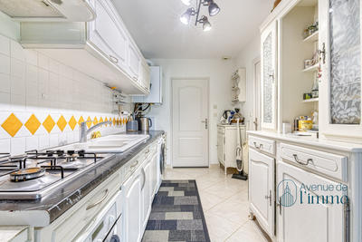 Maison - 186 m² - 6 pièces