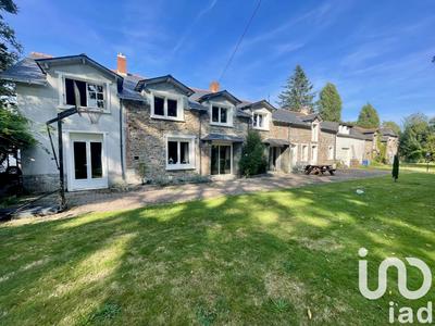 Maison - 235 m² - 6 pièces