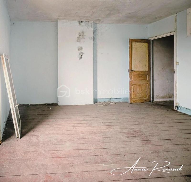 Maison - 240 m² - 7 pièces