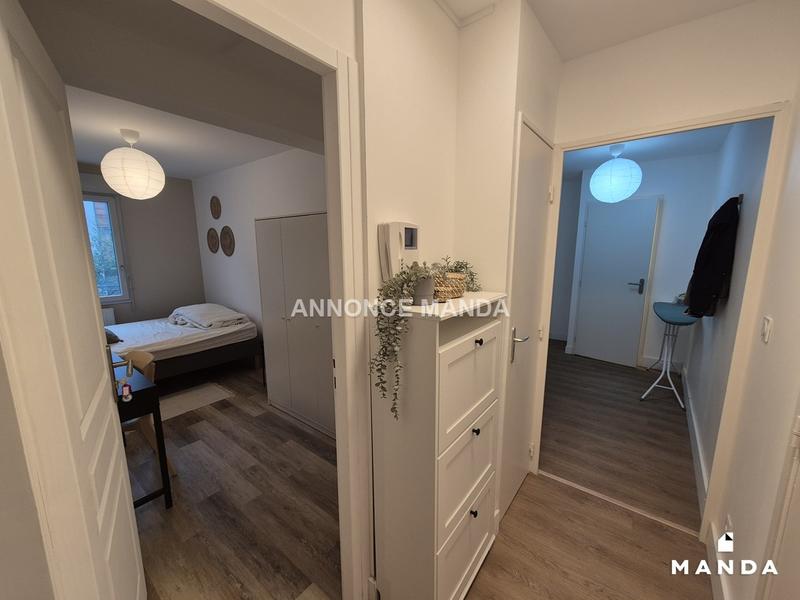 Chambre - 10 m² - 4 pièces