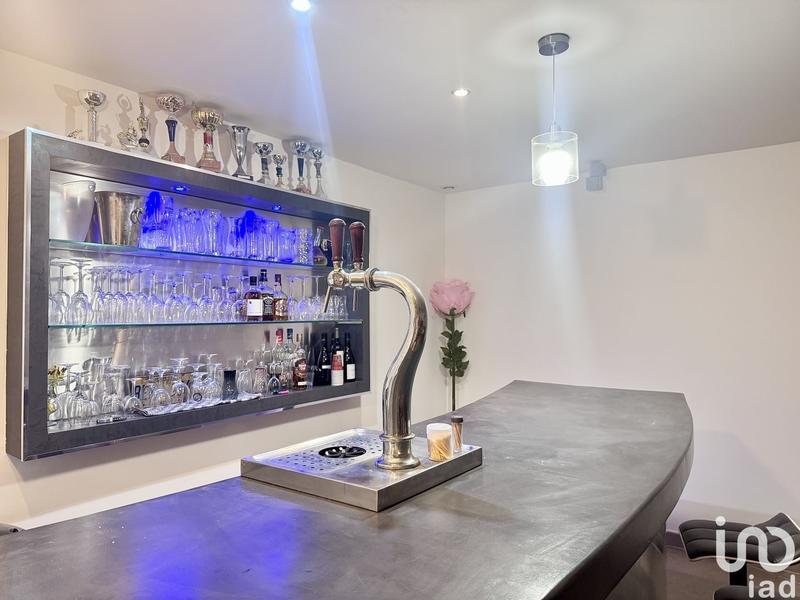 Maison - 225 m² - 5 pièces