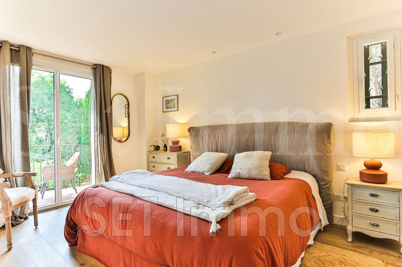 Maison - 210 m² - 7 pièces