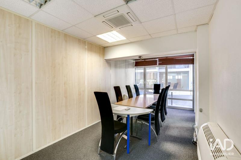 Bureau - 474 m²