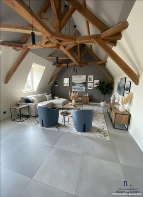 Appartement - 97 m² - 6 pièces