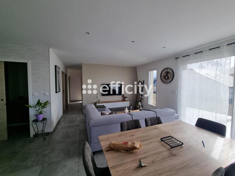 Maison - 80 m² - 5 pièces