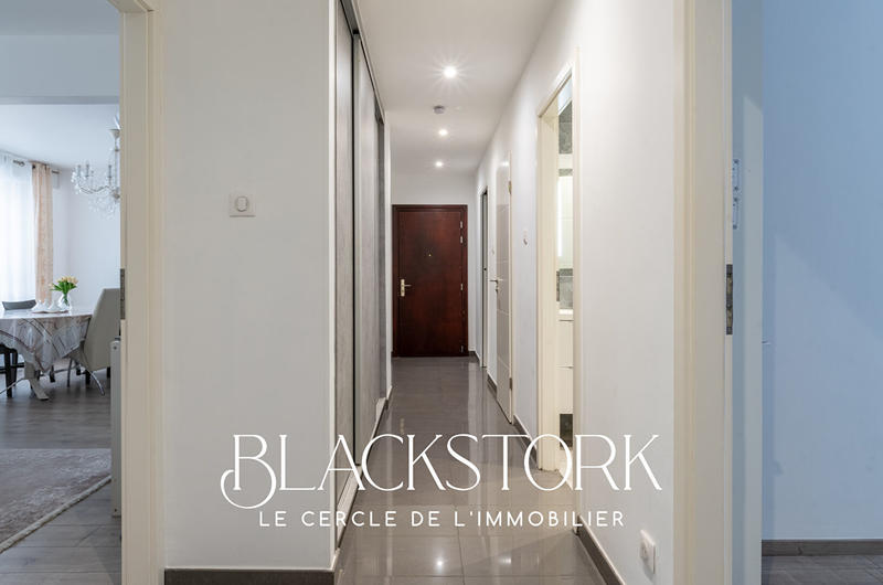 Appartement - 93 m² - 5 pièces