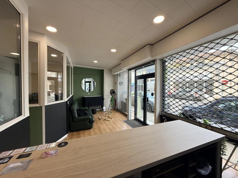 Bureau - 94 m² - 5 pièces