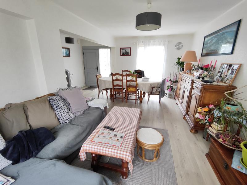 Maison - 90 m² - 4 pièces