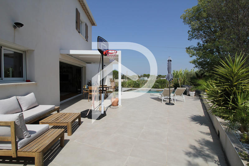 Maison - 138 m² - 5 pièces