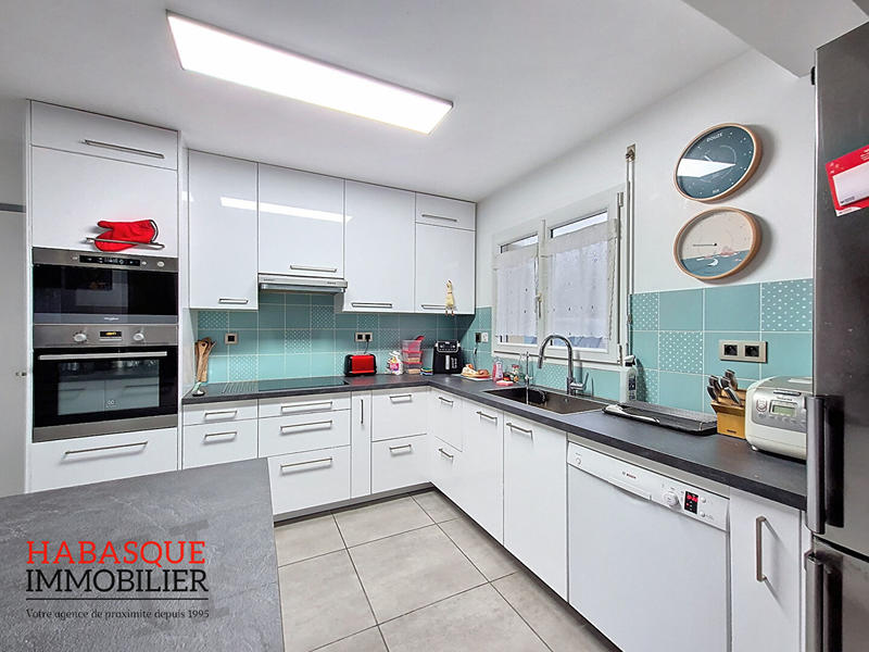 Maison - 87 m² - 6 pièces