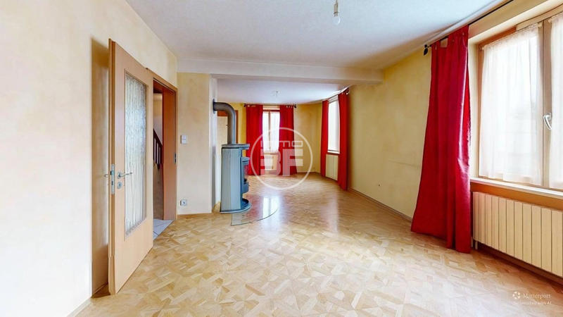 Maison traditionnelle - 150 m² - 6 pièces