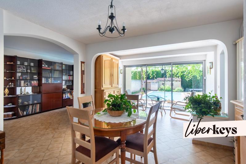 Maison - 137 m² - 6 pièces