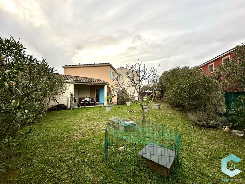 Villa - 80 m² - 4 pièces