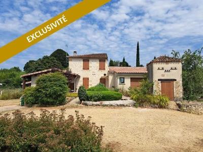 Maison en pierre - 148 m² - 7 pièces