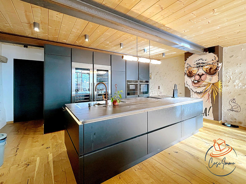 Maison - 203 m² - 7 pièces