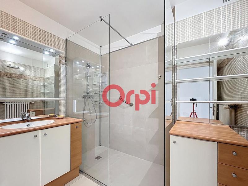 Appartement - 86 m² - 2 pièces