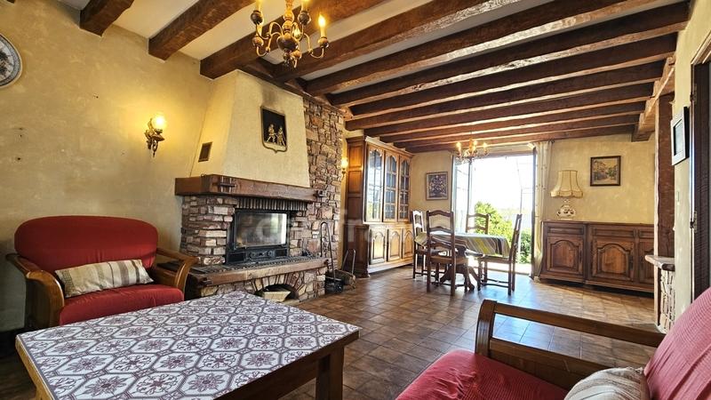 Maison - 144 m² - 6 pièces