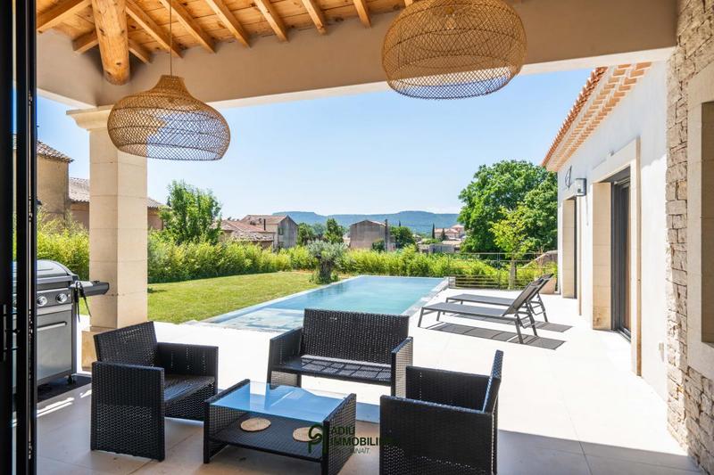 Villa - 182 m² - 6 pièces