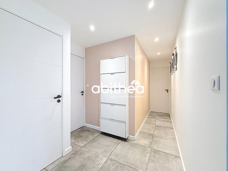 Maison - 181 m² - 8 pièces