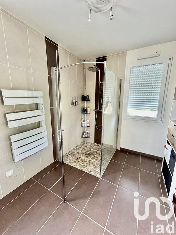 Maison - 200 m² - 6 pièces