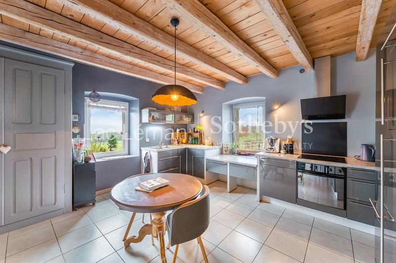 Corps de ferme - 239 m² - 5 pièces