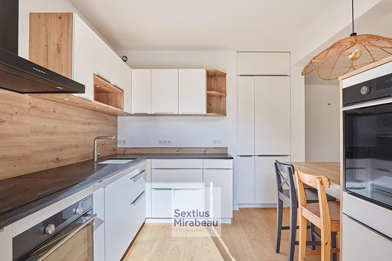 Appartement - 82 m² - 4 pièces