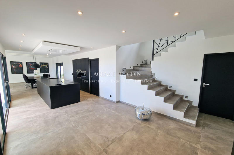 Villa - 180 m² - 7 pièces