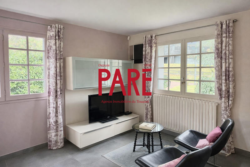 Maison - 205 m² - 6 pièces