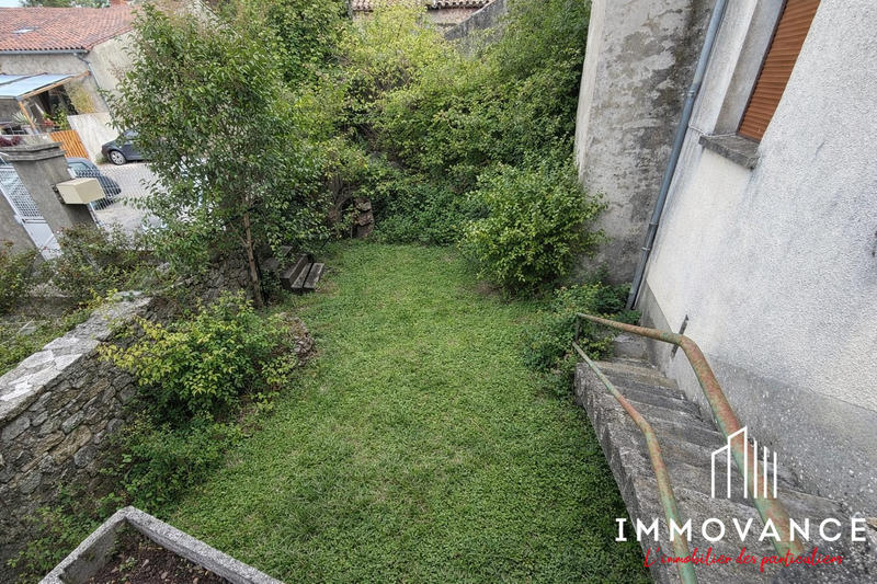 Maison - 210 m² - 10 pièces
