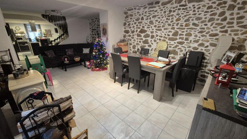 Maison de village - 170 m² - 6 pièces