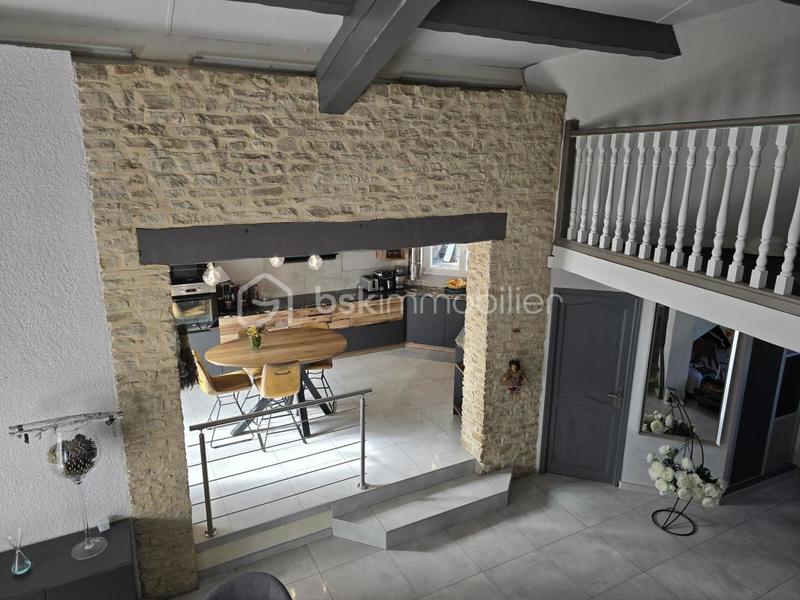 Propriété - 240 m² - 11 pièces