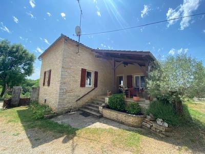 Maison en pierre - 211 m² - 4 pièces