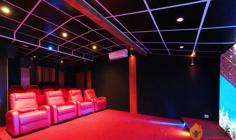 Maison - 315 m² - 9 pièces