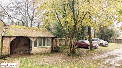 Maison - 277 m² - 12 pièces