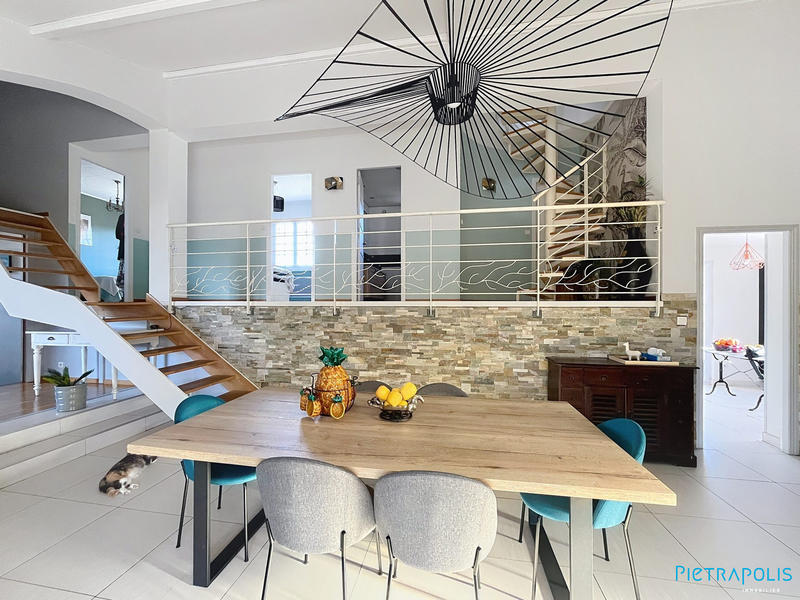 Villa - 183 m² - 5 pièces