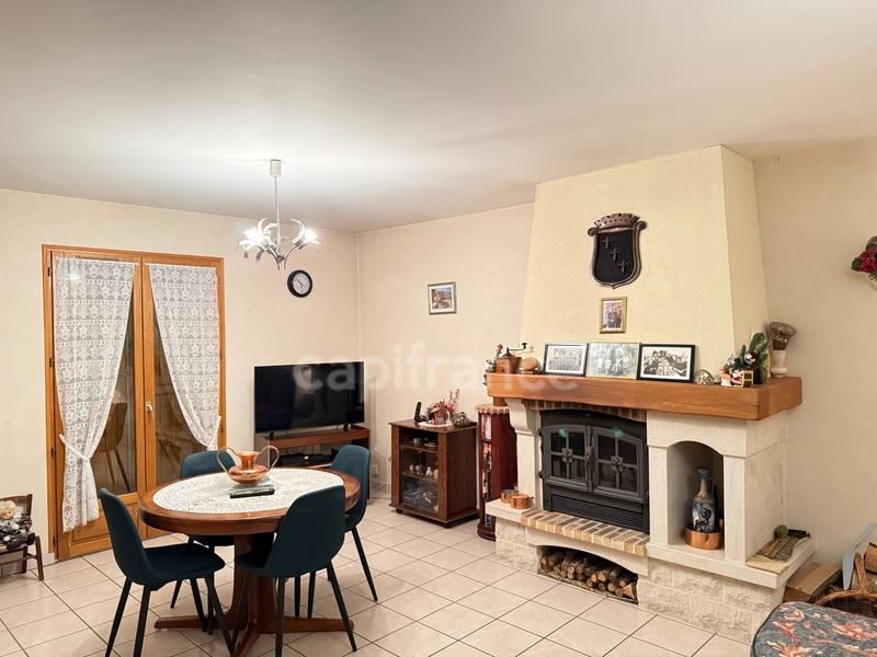 Maison - 98 m² - 4 pièces