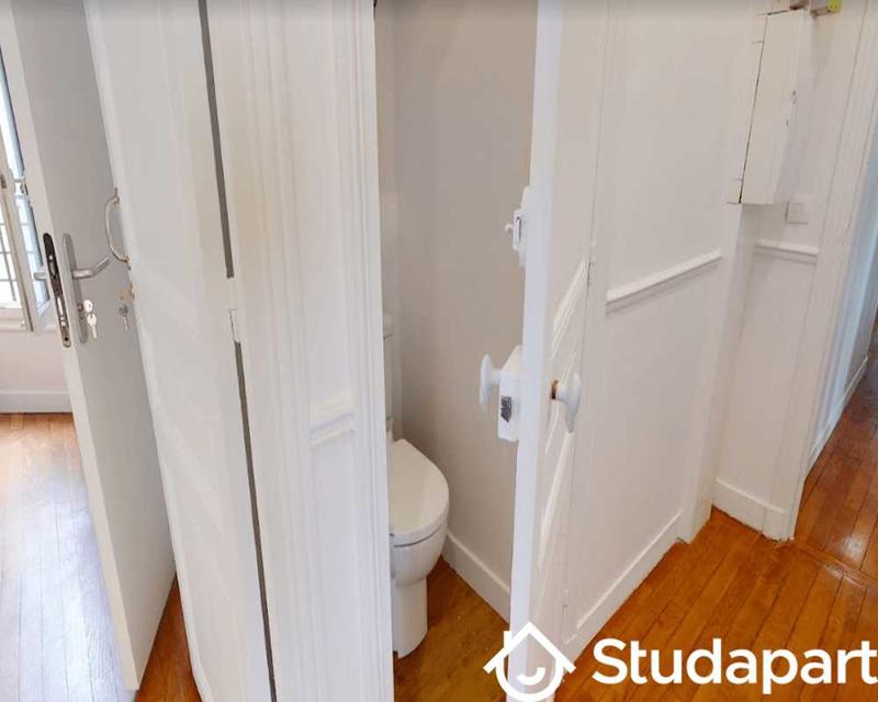 Chambre - 130 m² - 1 pièce