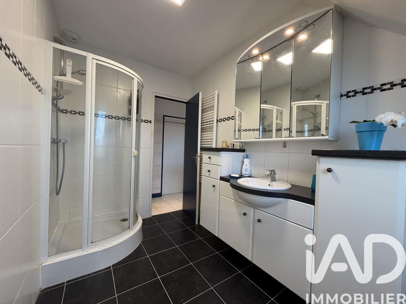 Maison - 170 m² - 7 pièces