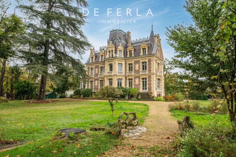 Château - 826 m² - 18 pièces