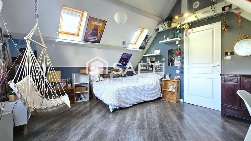 Maison - 265 m² - 8 pièces