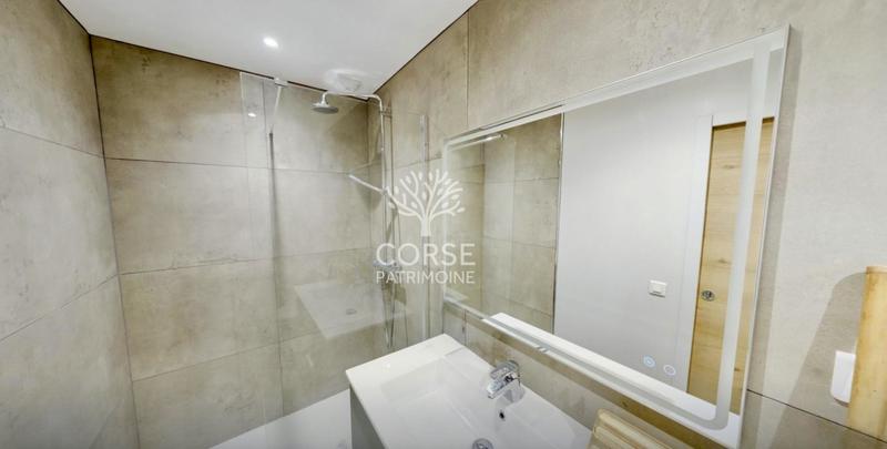 Villa - 325 m² - 10 pièces