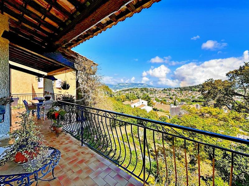 Villa - 130 m² - 6 pièces