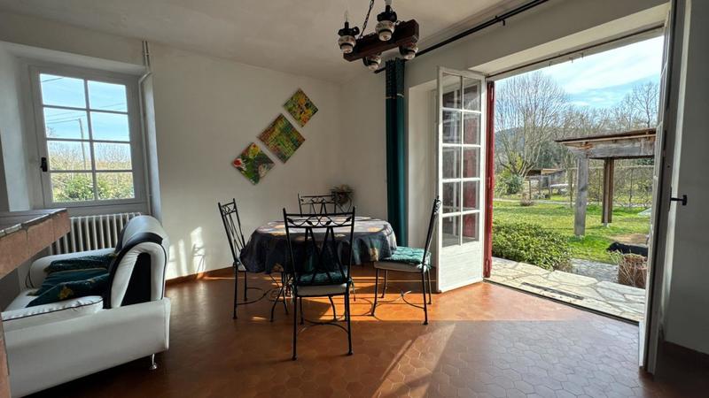 Propriété - 400 m² - 12 pièces